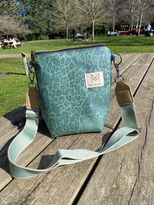 Bolso AGUAMARINA.