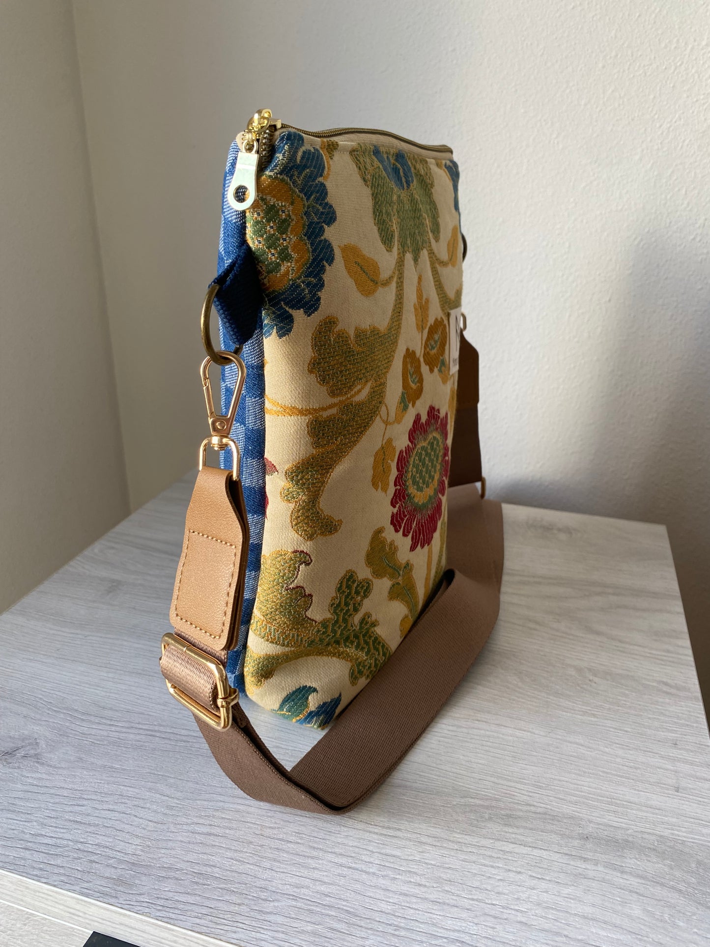 A.  El JARDÍN SECRETO