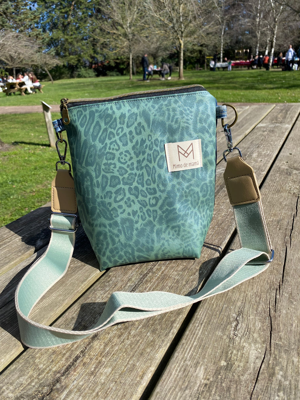 Bolso AGUAMARINA.