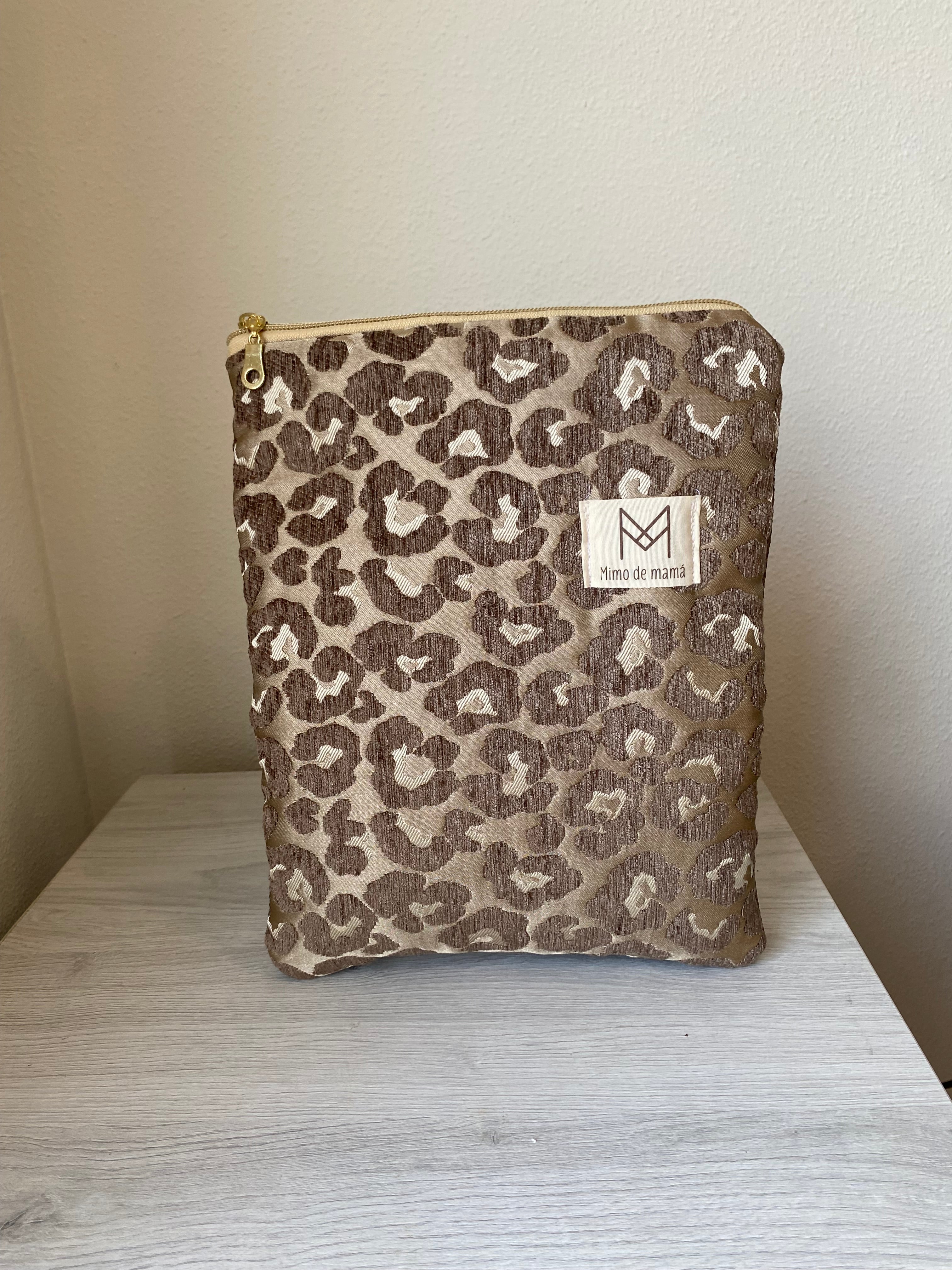 Funda SKAR