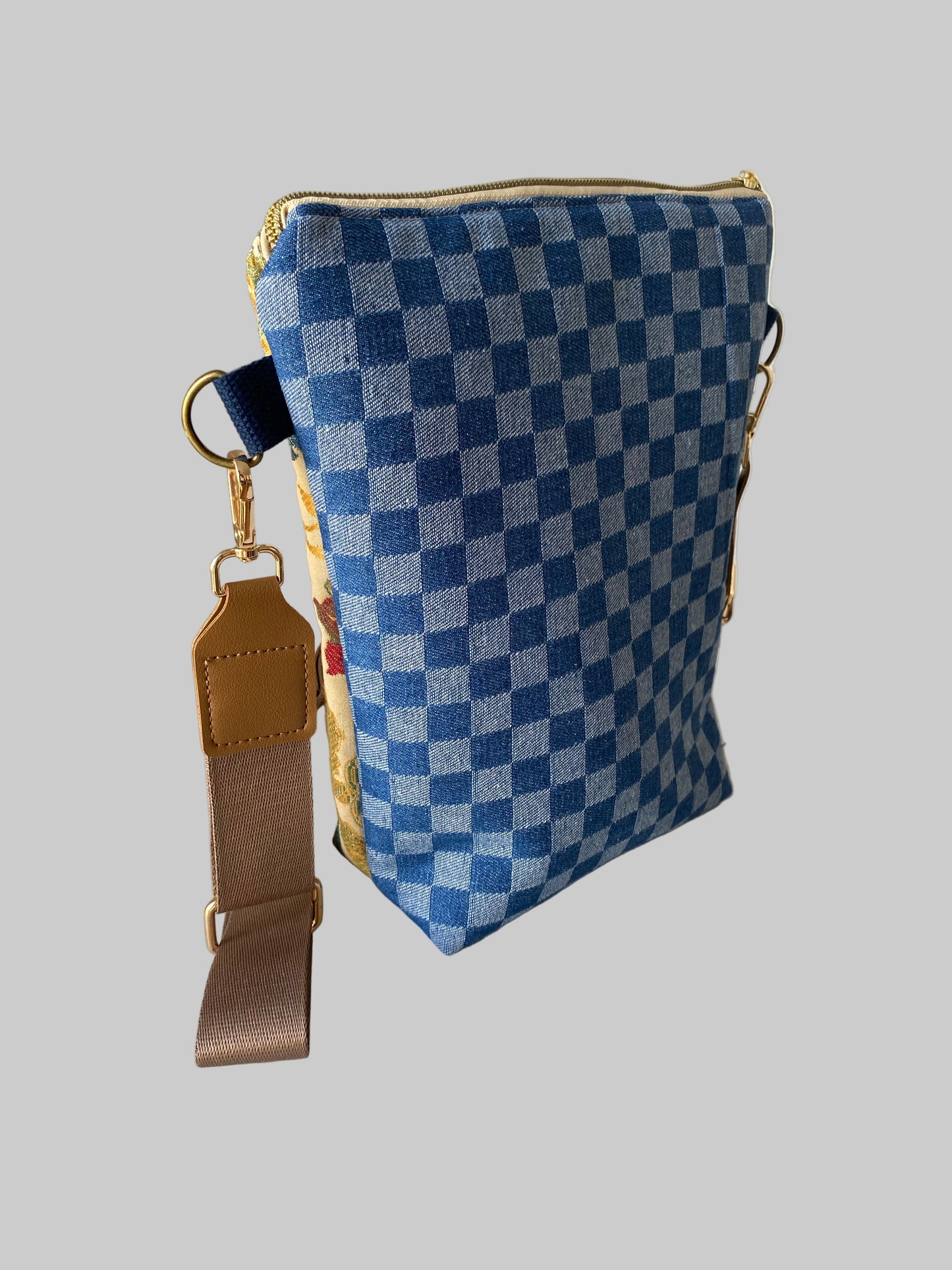 A.  El JARDÍN SECRETO