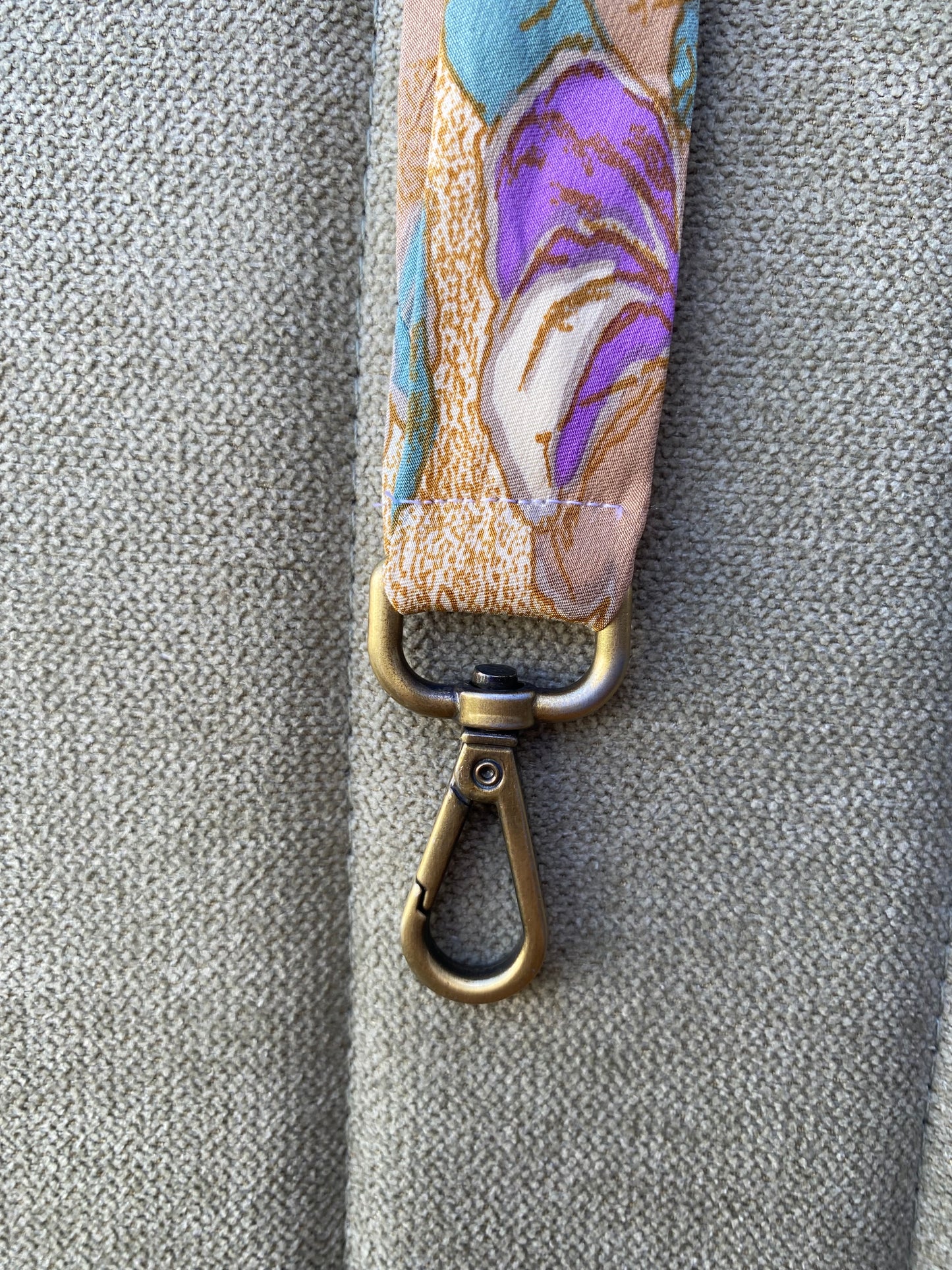 A .Lanyard Corbata