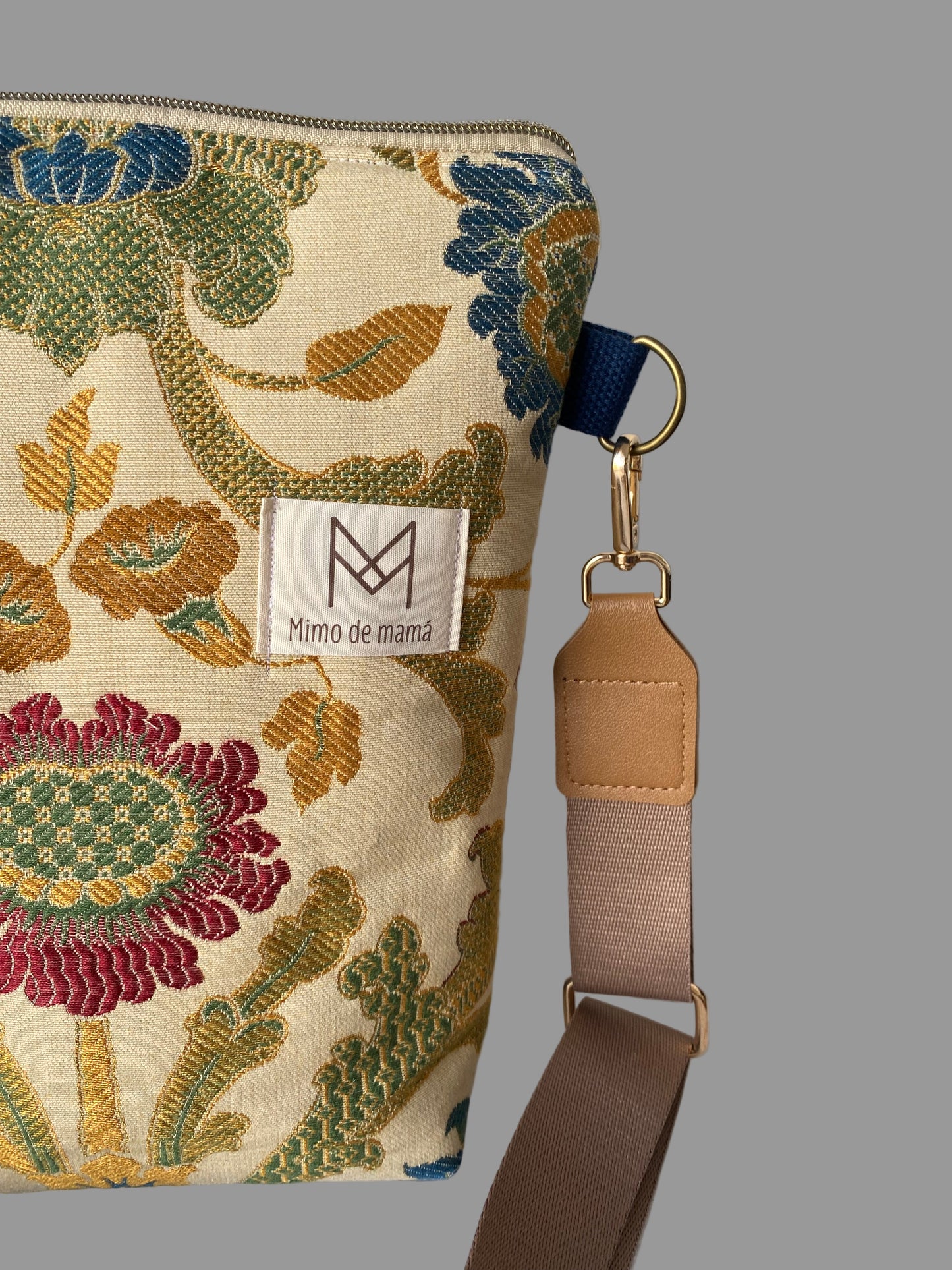 A.  El JARDÍN SECRETO