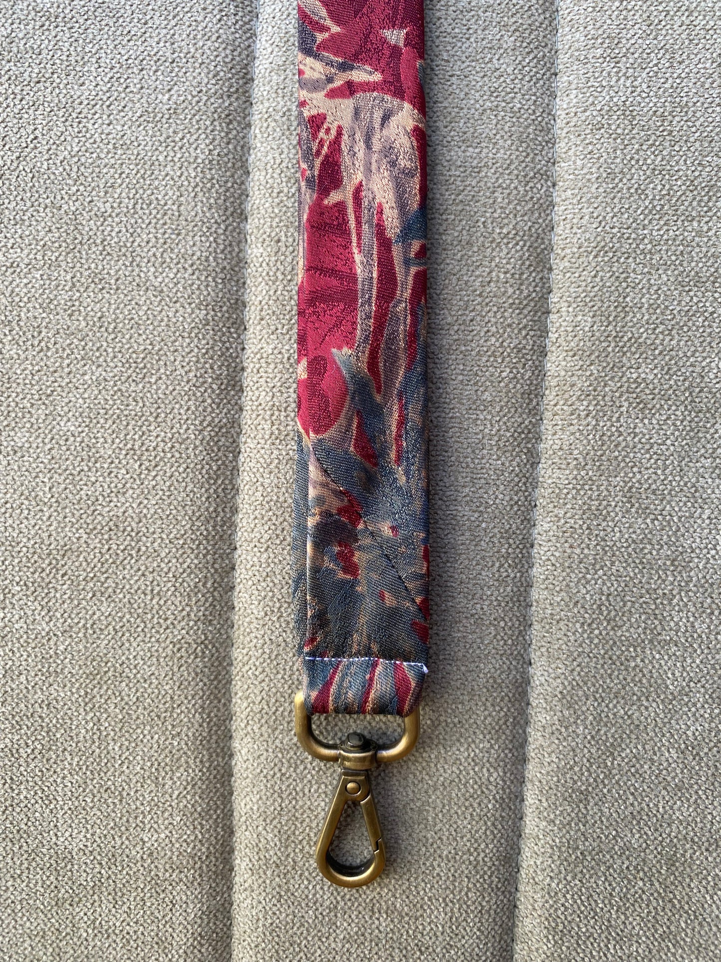 A. Lanyard de corbata